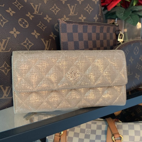 CHANEL Handbags - PRICE DROP!! CHANEL Matelasse Cotton Wallet